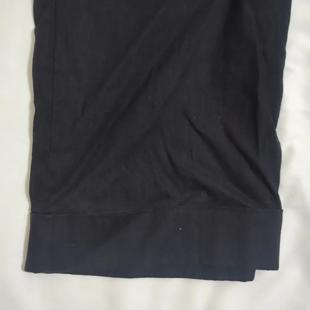 White House Black Market Legacy Capri Pants, Color Black Size 10